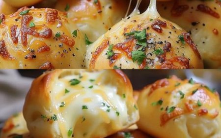 Knoblauch Brötchen gefüllt mit Mozzarella Käse