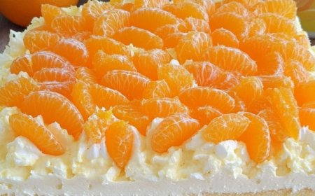 Fantakuchen mit Mandarinen und Paradiescreme