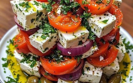 Griechischer Feta-Salatturm