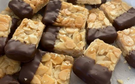 Florentiner – Omas knusprig-mandeliger Weihnachtsklassiker mit Mürbeteigboden