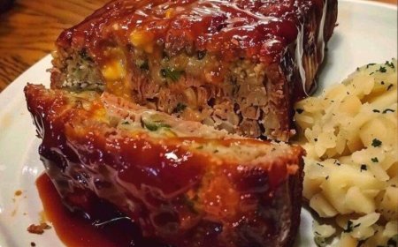 Ich mache schon seit Jahren Hackbraten, aber er war nie wirklich etwas Besonderes. Dieses Rezept ist es