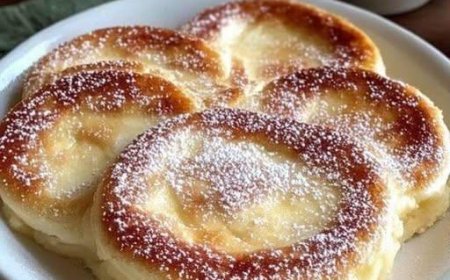 Dieses Dessert lässt sich in 5 Minuten mit nur einem Ei und Joghurt zubereiten! Man braucht weder einen Backofen noch Hefe.