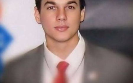 Ratet mal, wer es ist: Er ist heute ein sehr berühmter Mann, und er ist nicht der