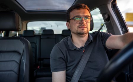 Ein unerwarteter Vorfall im Auto – wie eine Fremde die Situation rettete und die Wahrheit ans Licht brachte