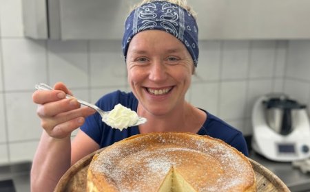 Der beste Quarkkuchen nach Omas Rezept – cremig, locker und in nur 15 Minuten vorbereitet