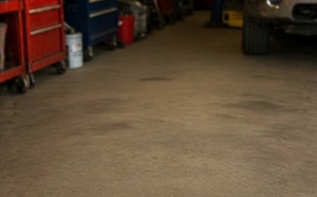 Ein Mechaniker fand eine verlorene Geldbörse – am nächsten Tag stand plötzlich ein Sheriff vor seiner Tür