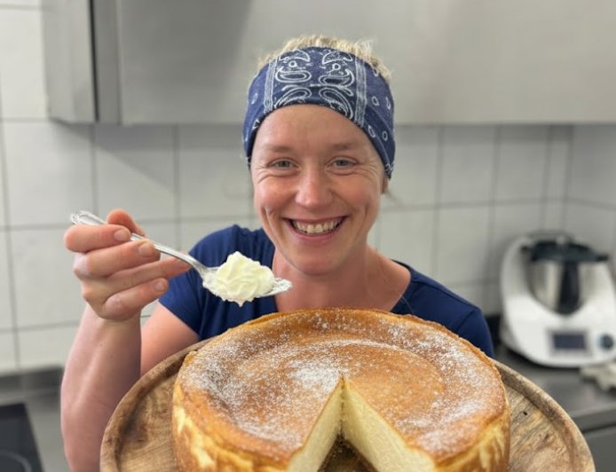 Der beste Quarkkuchen nach Omas Rezept – cremig, locker und in nur 15 Minuten vorbereitet