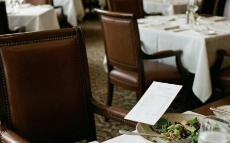Meine zukünftige Schwiegermutter lud meine Mutter in ein Luxusrestaurant ein – und ließ sie mit einer 2300-Dollar-Rechnung allein
