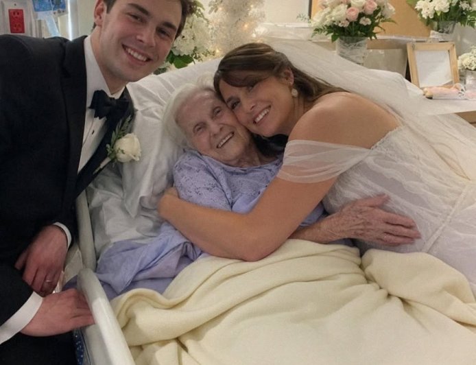Meine Großmutter konnte nicht zu meiner Hochzeit kommen, also verlegte ich die Hochzeit in ihr Krankenzimmer
