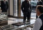 Ein einflussreicher Geschäftsmann sah, wie seine frühere Liebe das letzte Erinnerungsstück ihrer Familie verkaufen wollte – und traf eine Entscheidung, die alles veränderte.
