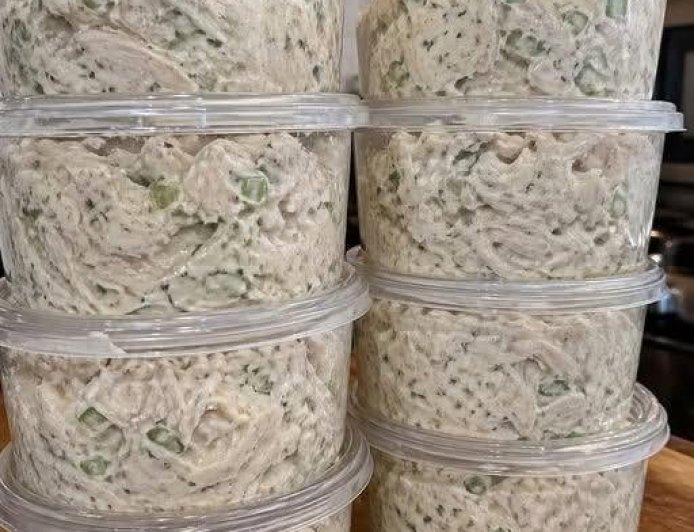 Null Kohlenhydrate! Dieser Hühnersalat ist der absolute Wahnsinn  Ich habe ihn vier Wochen lang jeden Tag gemacht und bin immer noch nicht satt davon