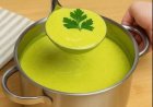 Hausgemachte fettverbrennende Suppe