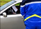 Neue Regel ab 2026: Diese alltägliche Geste könnte für Autofahrer Folgen haben