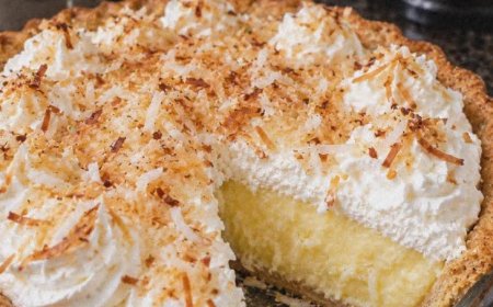 Klassischer Kokos Creme Kuchen