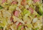 Gebratener Kohl mit Speck, Zwiebeln und Knoblauch – einfach, herzhaft und lecker