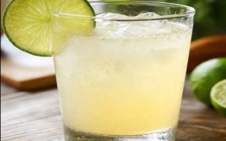 Dieses einfache Abendgetränk erobert das Internet: Entdecken Sie, warum so viele Menschen es jeden Abend trinken.